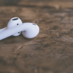 wireless earbuds under 200 aed